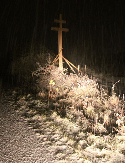 26 November. Der erste Schnee um 23 Uhr fielen die ersten dicken Flocken auf das Kreuz.