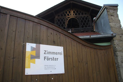 Die Zimmerei Andreas Förster in Estenfeld wird das Kreuz bauen